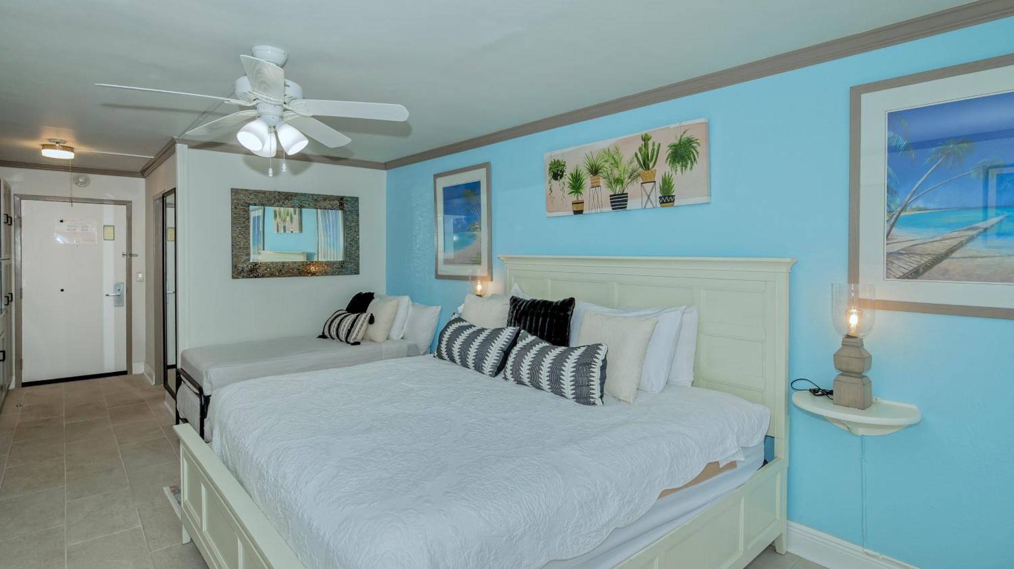 All-New Waterfront With Balcony,Pool,Tiki Bar,Gym Sarasota Exterior photo